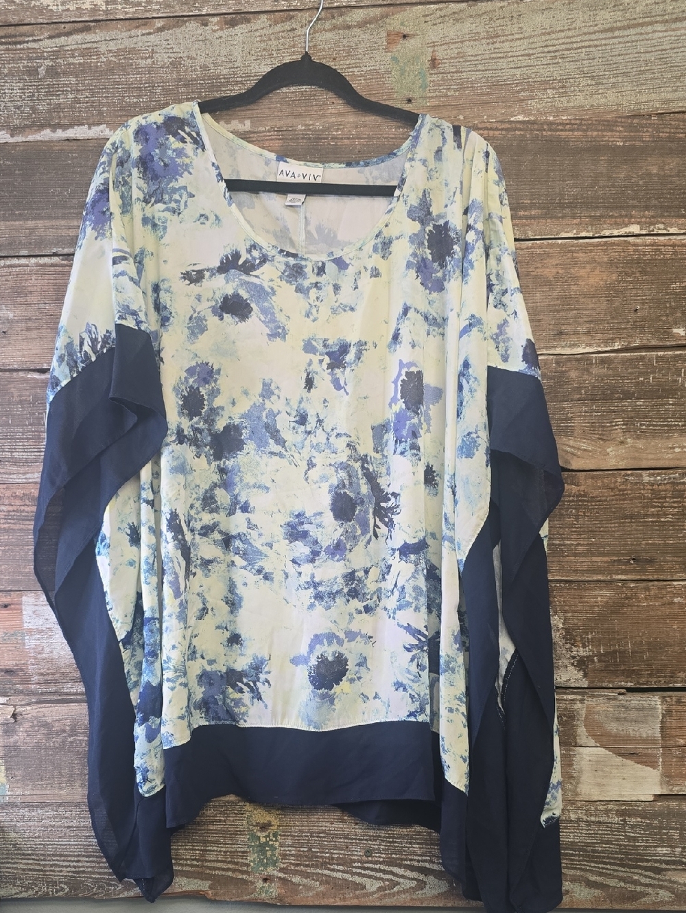 Ava & Viv Blue Floral Dolman Sleeve Top